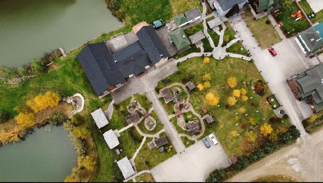 Orlyne Gnizdo Hotell Tjernivtsi Exteriör bild